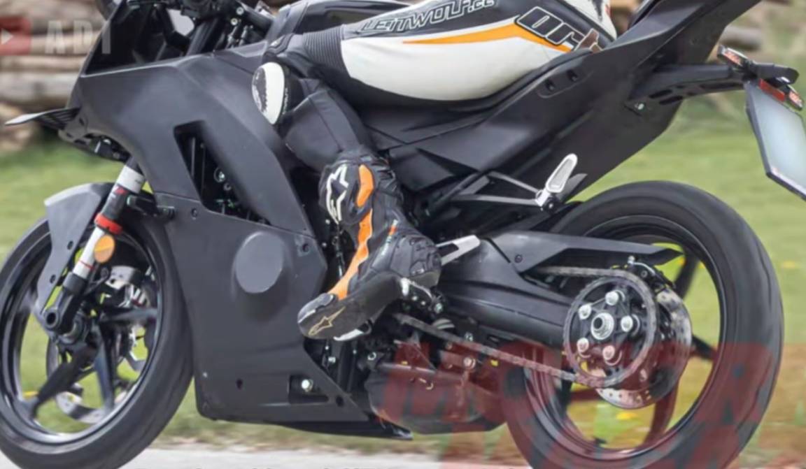 KTM RC 490 2025