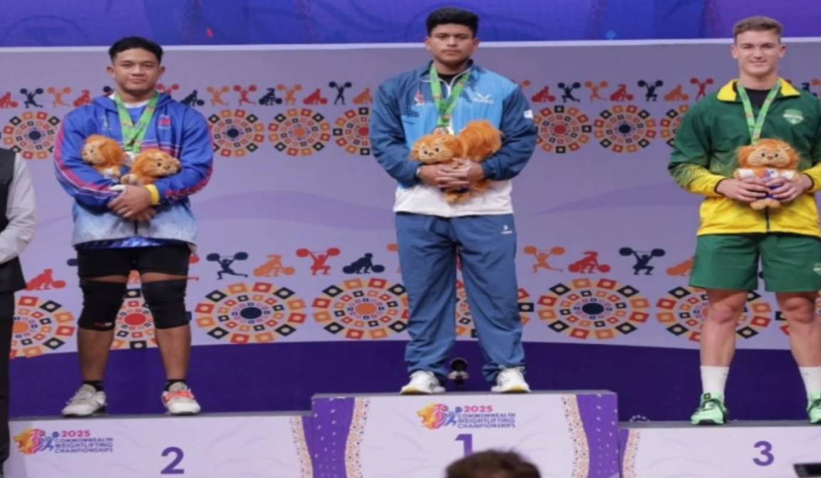 Shah Hussain weight Lifter